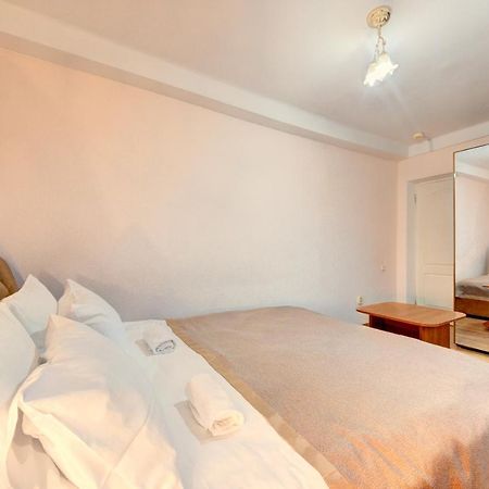 Holosiyvsky Hotel Kiev Bagian luar foto