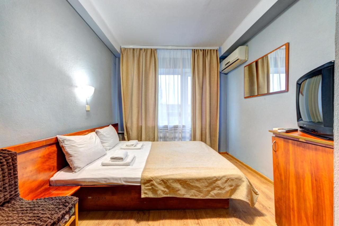 Holosiyvsky Hotel Kiev Bagian luar foto