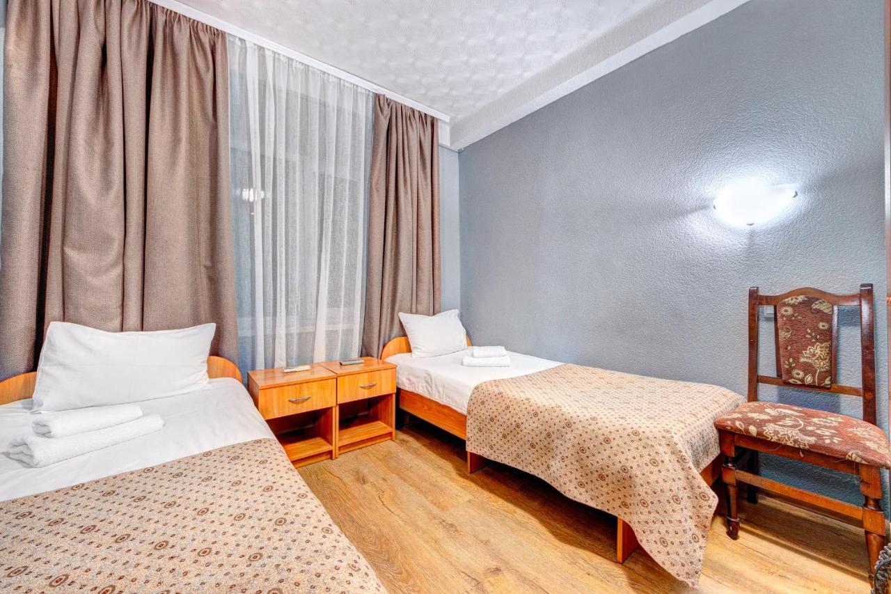 Holosiyvsky Hotel Kiev Bagian luar foto
