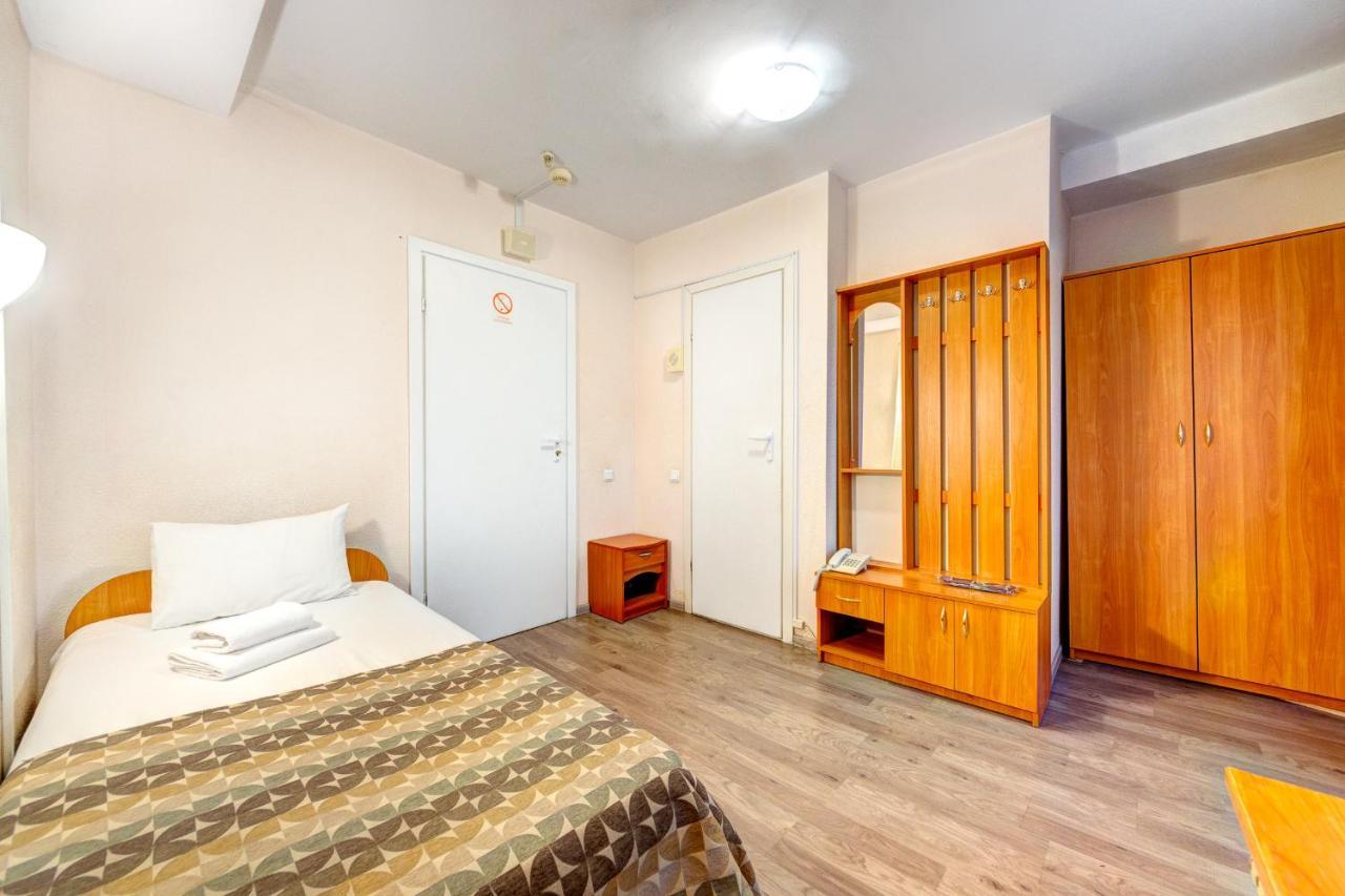 Holosiyvsky Hotel Kiev Bagian luar foto