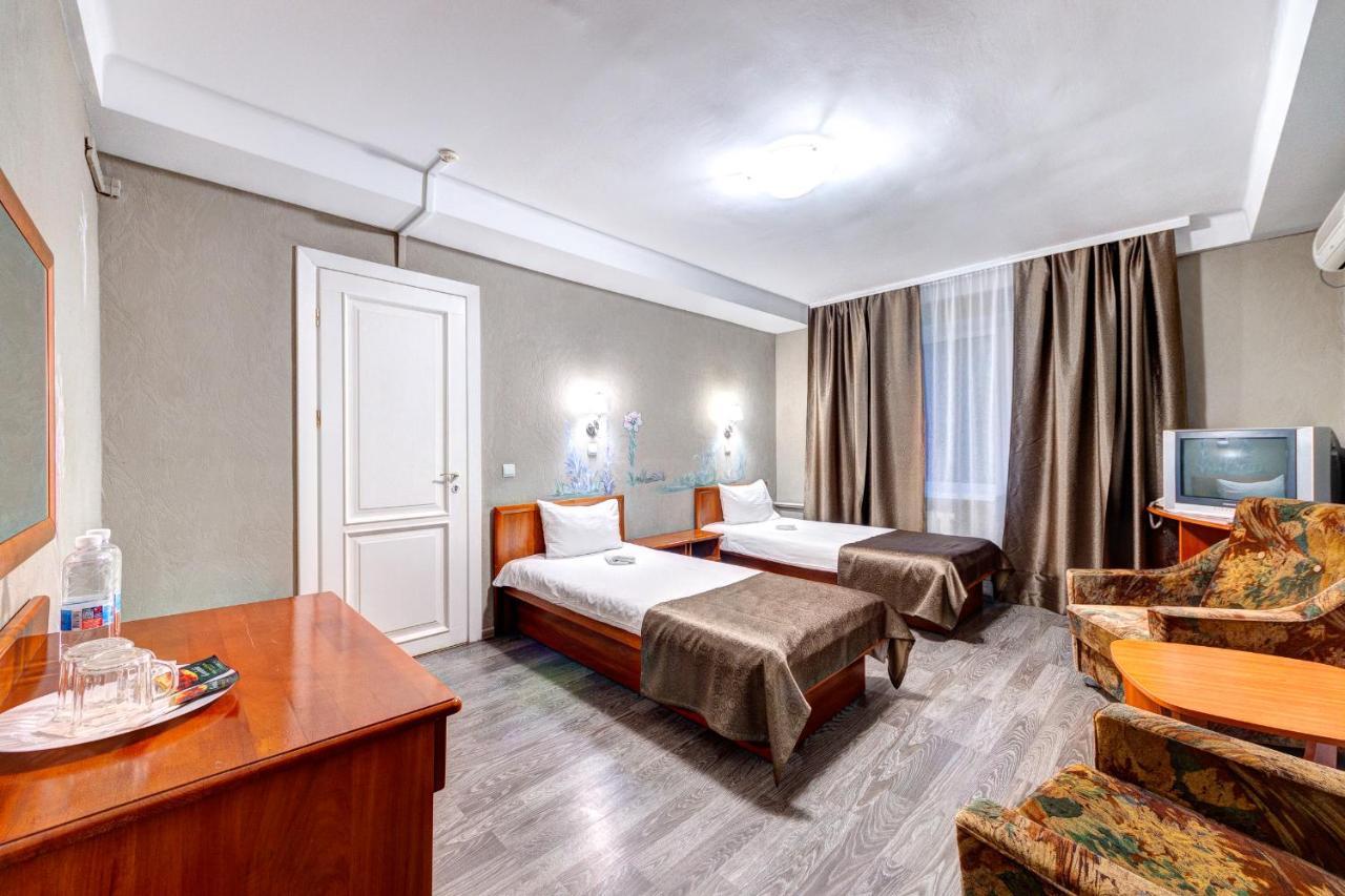Holosiyvsky Hotel Kiev Bagian luar foto