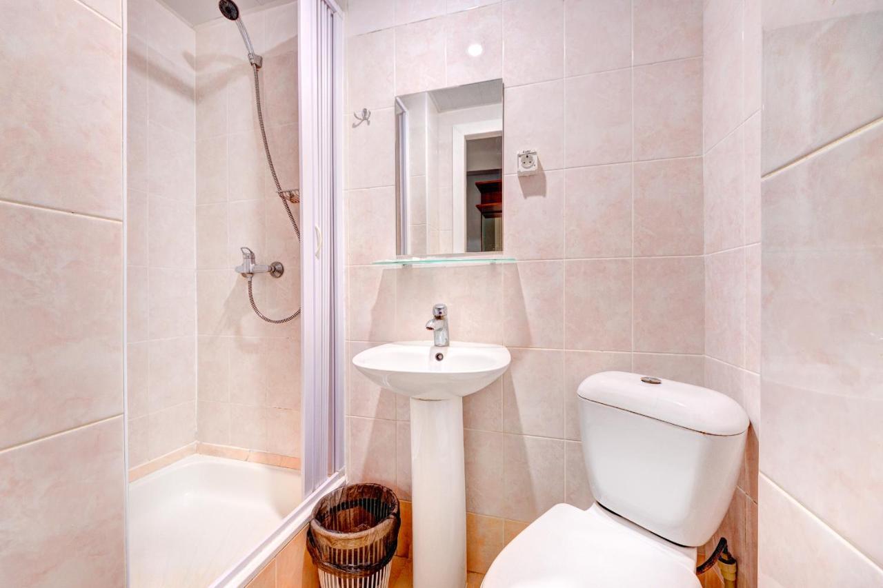 Holosiyvsky Hotel Kiev Bagian luar foto