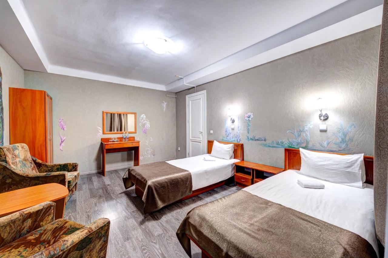 Holosiyvsky Hotel Kiev Bagian luar foto